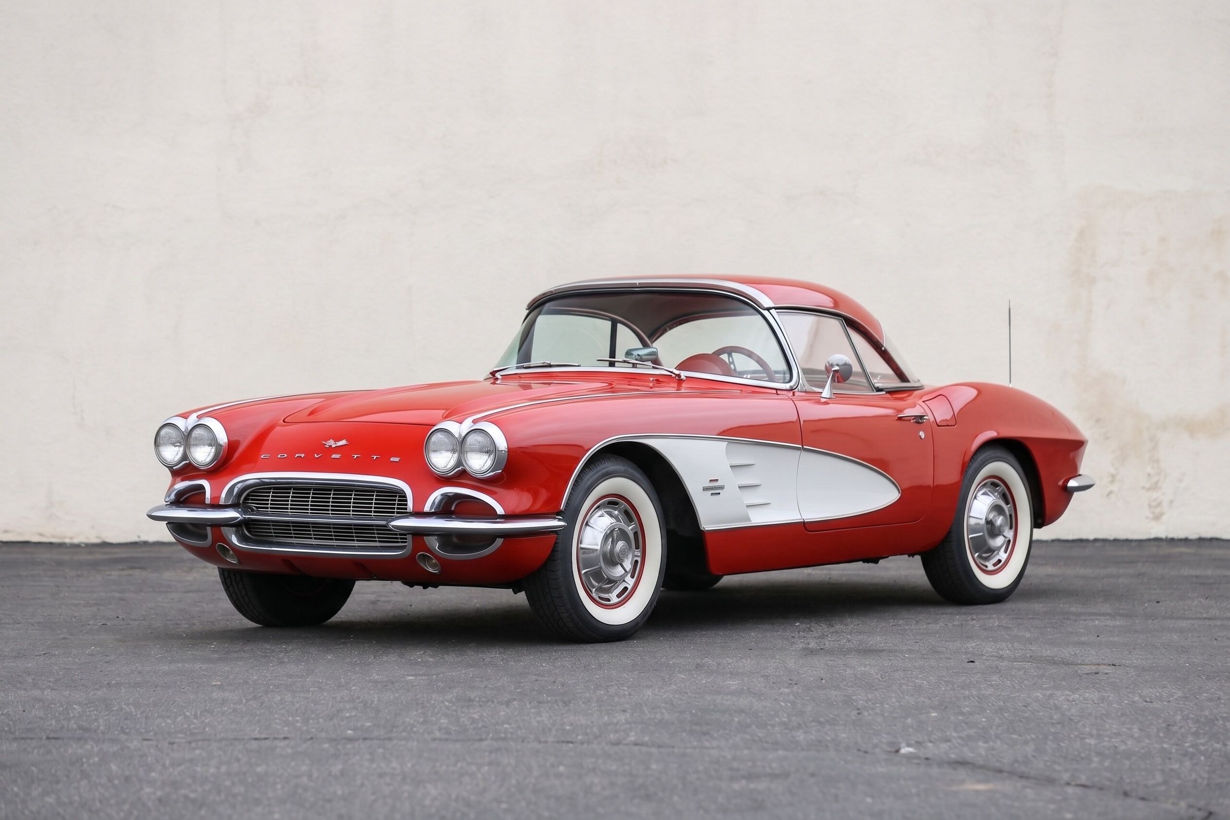 1961 Chevrolet Corvette photo 3